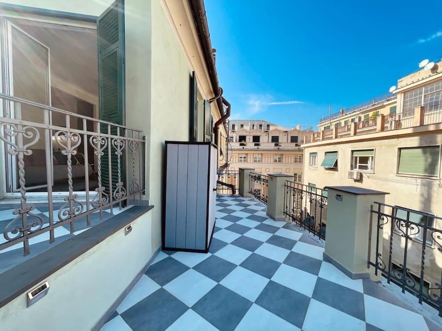 Apartmán Monolocale Di Pregio Palazzo Dei Rolli Janov Exteriér fotografie