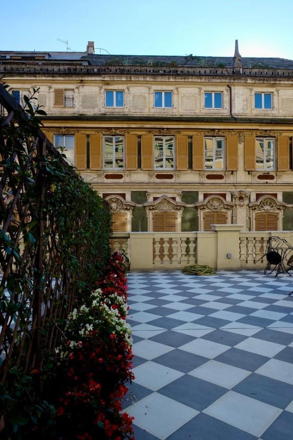 Apartmán Monolocale Di Pregio Palazzo Dei Rolli Janov Exteriér fotografie