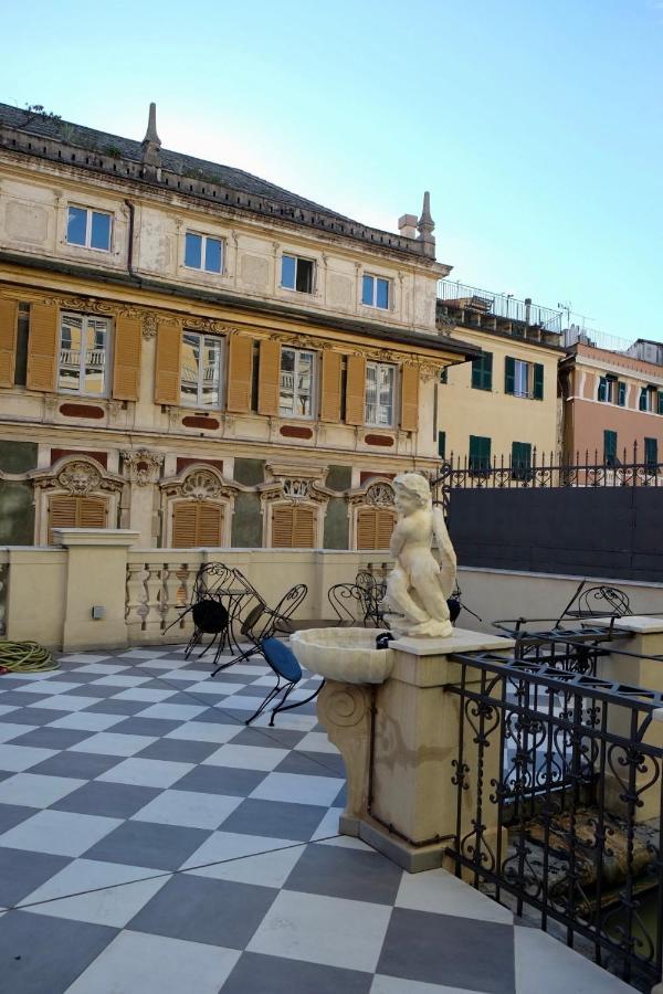 Apartmán Monolocale Di Pregio Palazzo Dei Rolli Janov Exteriér fotografie